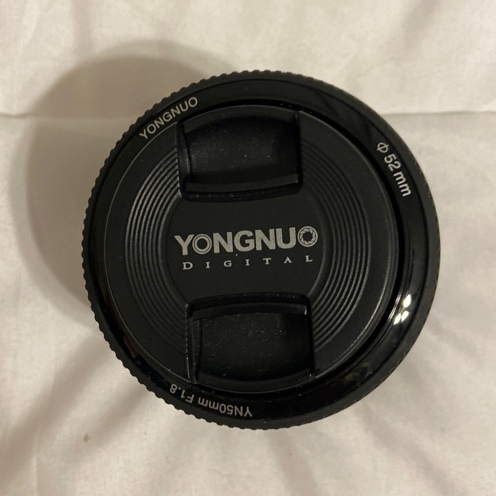 YONGNUO digital lens 50mm F1.8
